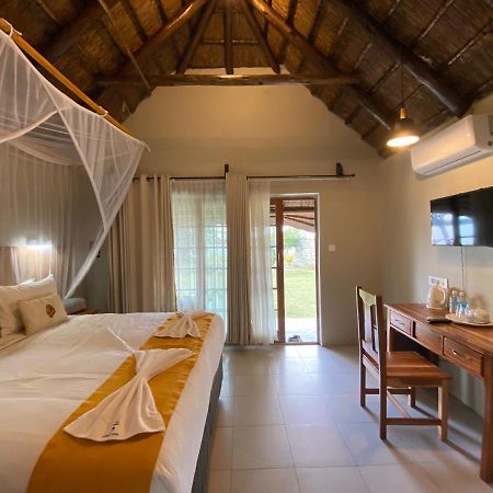 Big 5 Toro Lodge Kasane Exterior photo